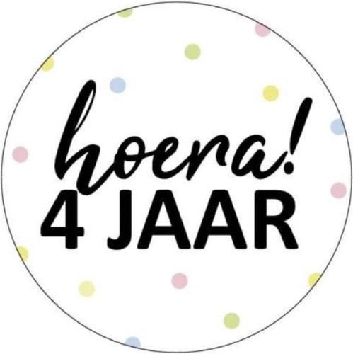 Cadeaustickers_Hoera_4_Jaar__25st__1