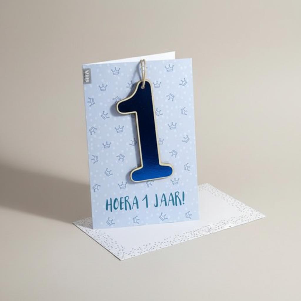 VIB_Wenskaart_Met_Houten_Hoera_1_Jaar_Blauw_1