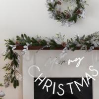 Garland___Mistletoe_and_silver_foliage