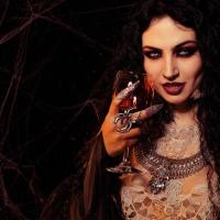 Halloween_Handschoen_Met_Messen_2