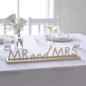Contemporary_Wedding___Mr_and_Mrs___Bord___Ginger_Ray_1