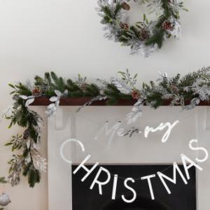 Garland___Mistletoe_and_silver_foliage